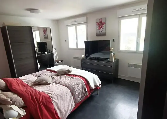 Maison Accueillante Pres D'estree-blanche Avec Terrasse